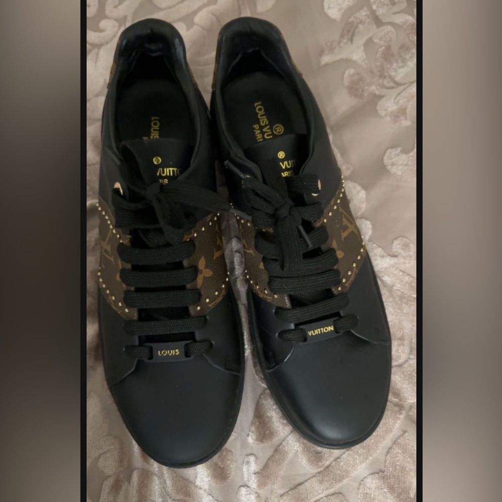 Authentic Luxembourg leather low trainers Sneakers